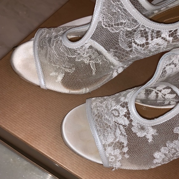 Aquazzura “sexy thing” bridal booties - Picture 3 of 5